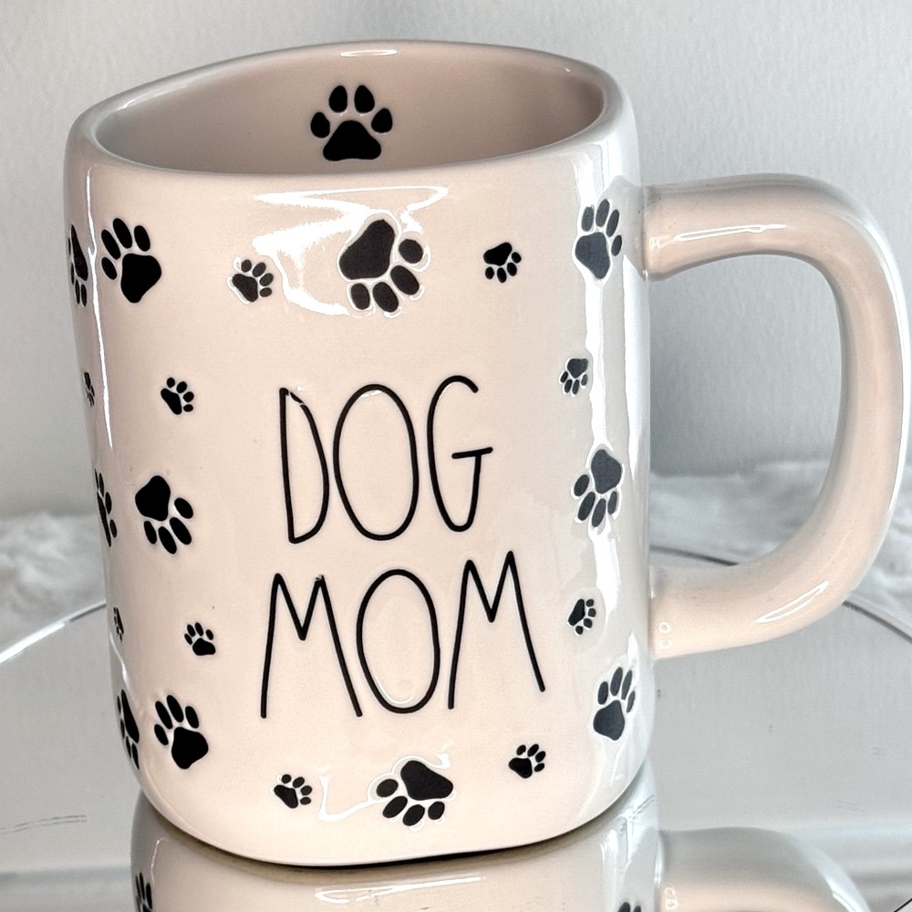 Rae Dunn “Dog Mom” Large cup 16oz